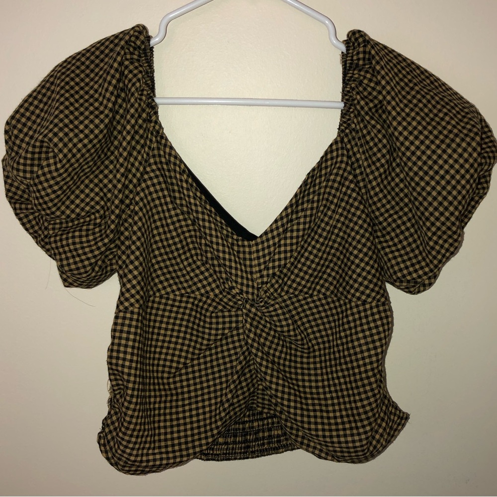 Rabbit Rose Gingham Puff Sleeve Twist Front Crop Top